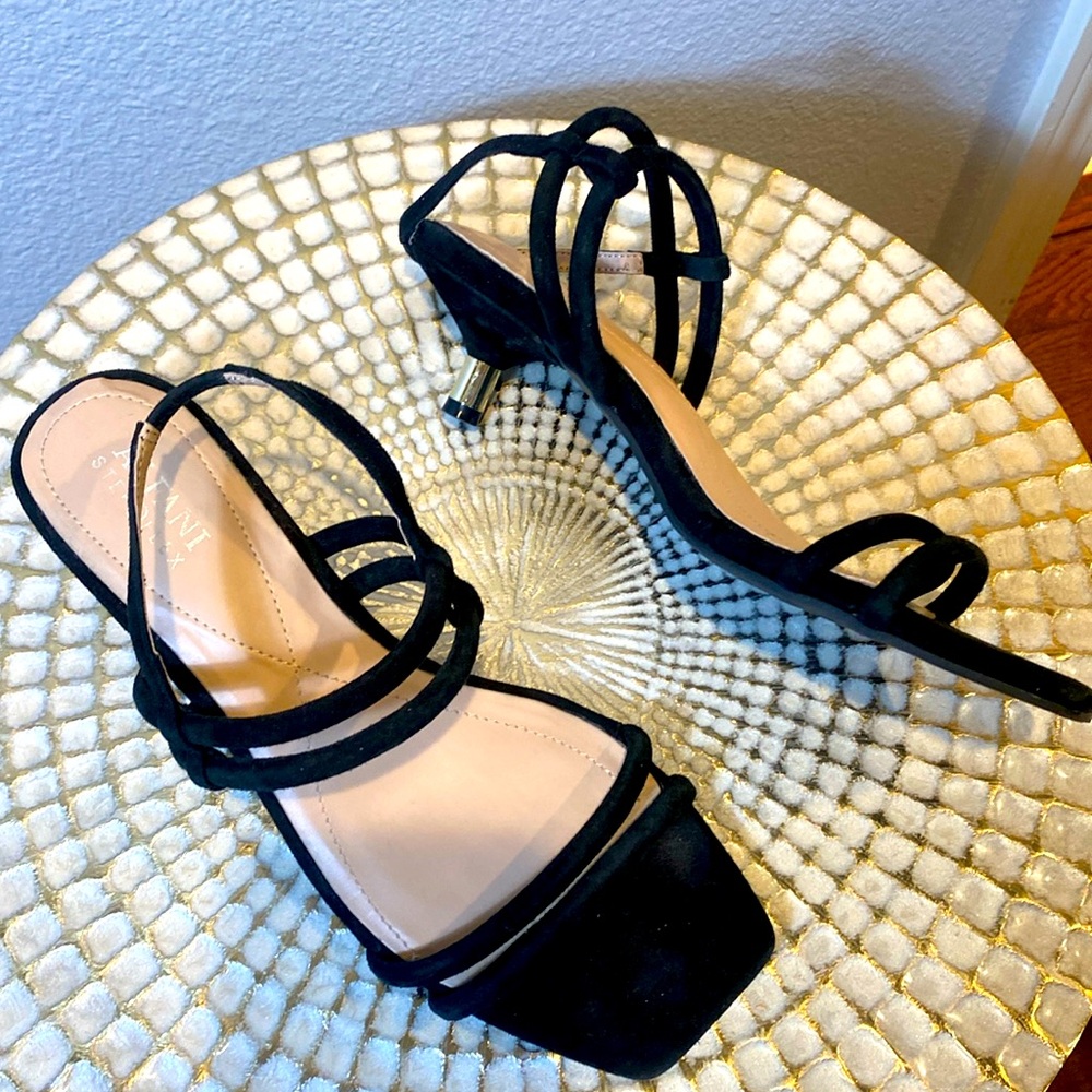 Alfani Step n Flex kitten heels blk  suede w/ gold heel & leather upper size 9